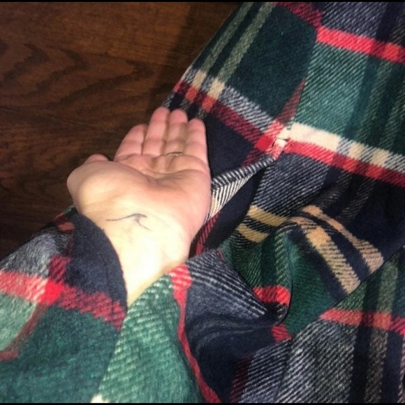 Plaid Hooded Cloak with Arm Holes. Heavy Soft Woolen- One Size fits most - Picture 5 of 6